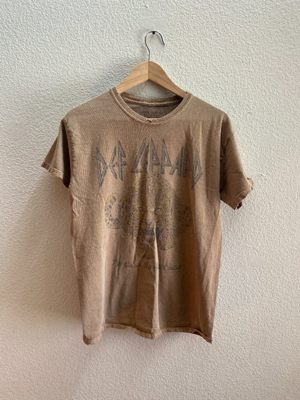 Def Leppard Bringin' On The Heart Break T-Shirt Band Music Small The Vinyl Icons